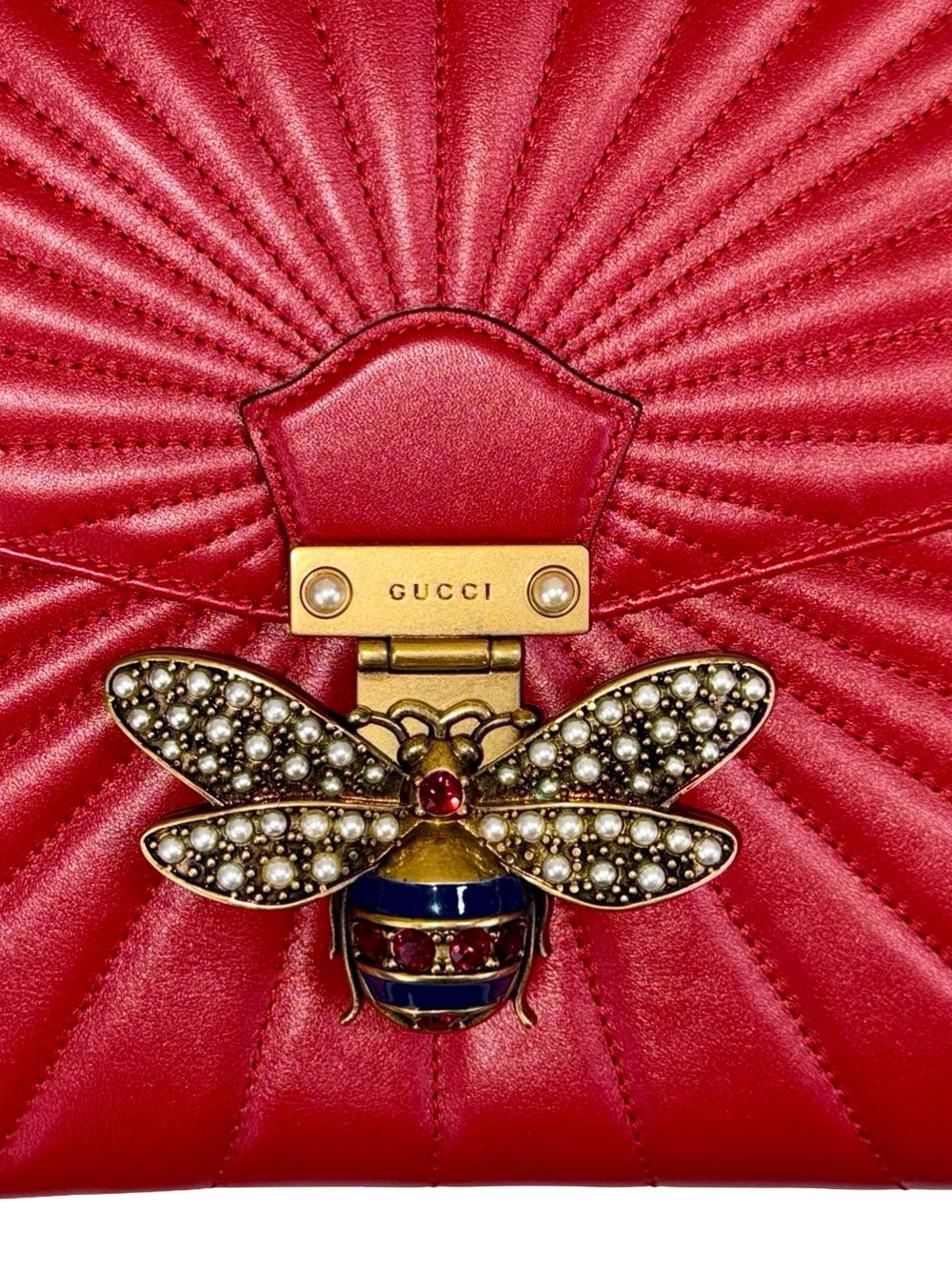 GUCCI QUEEN MARGARET BEE CLUTCH IN RED - Picture 2 of 11